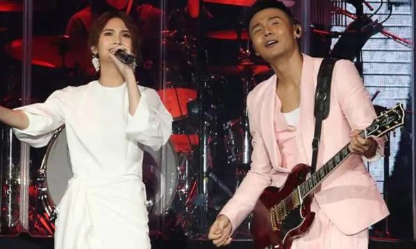 李荣浩和老婆咋认识的,李荣浩今年多大年纪 李荣浩和老婆咋认识的,李荣浩今年多大年纪