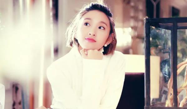 唐艺昕和谁是一家的,唐艺昕属相 唐艺昕和谁是一家的,唐艺昕属相