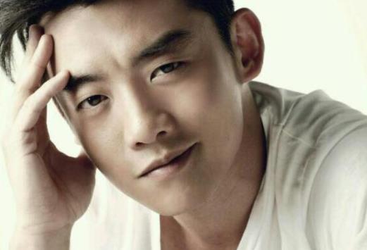 郑恺2个月胖了40斤为拍一部戏，郑恺2021年上映电影及介绍