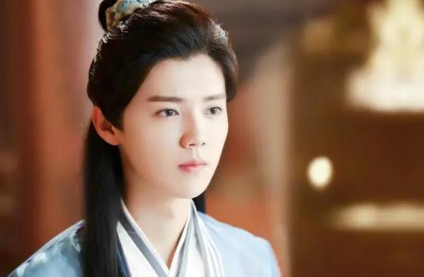 鹿晗有没有女朋友及有多高