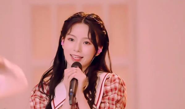 陈卓璇家里到底是干什么的,陈卓璇现在多少岁 陈卓璇家里到底是干什么的,陈卓璇现在多少岁