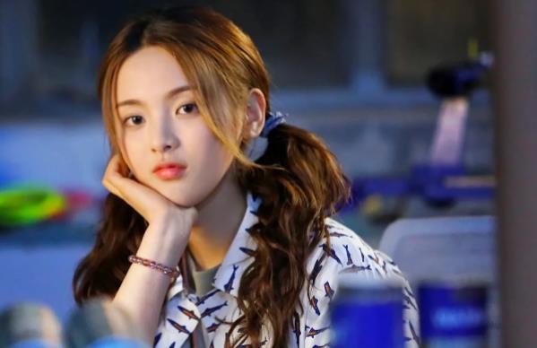 杨超越到底和谁在一起,杨超越可能有多高 杨超越到底和谁在一起,杨超越可能有多高