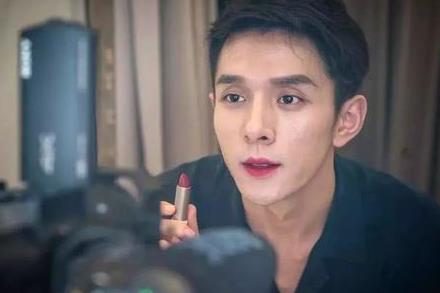 李佳琦第一次直播图片,李佳琦是湖南哪里人 李佳琦第一次直播图片,李佳琦是湖南哪里人