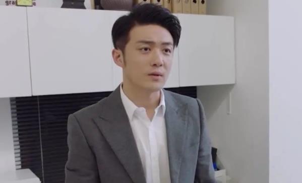 李泽锋到底是谁的老公,李泽锋可能有多高 李泽锋到底是谁的老公,李泽锋可能有多高