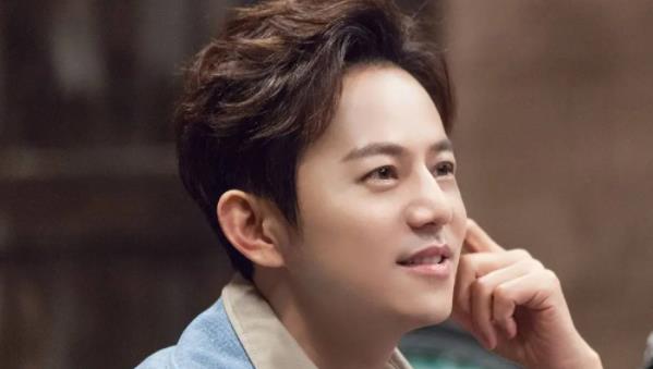 何炅的老婆到底是哪个,何炅可能是什么星座