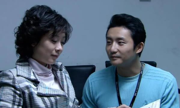 双面胶电视剧发生的大结局,双面胶电视剧结局到底离婚了吗 双面胶电视剧发生的大结局,双面胶电视剧结局到底离婚了吗