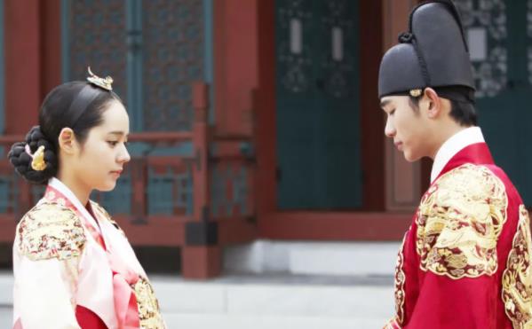 拥抱太阳的月亮结局到底是悲剧吗,拥抱太阳的月亮结局之中阳明君