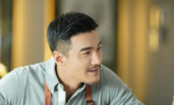 胡兵的妻子到底是谁,胡兵现在年纪多大