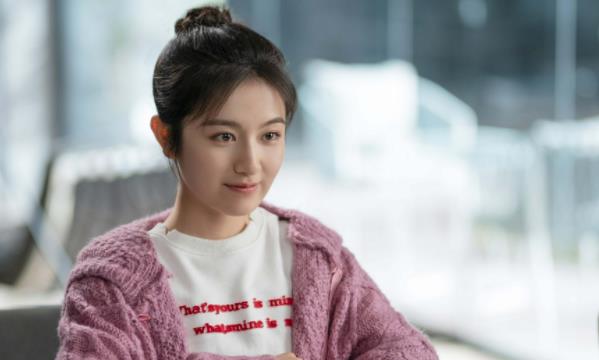 李兰迪到底是谁的女朋友,李兰迪可能是什么民族