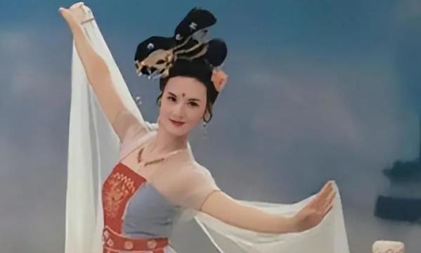 邱佩宁到底是谁的老婆,邱佩宁可能是什么生肖 邱佩宁到底是谁的老婆,邱佩宁可能是什么生肖