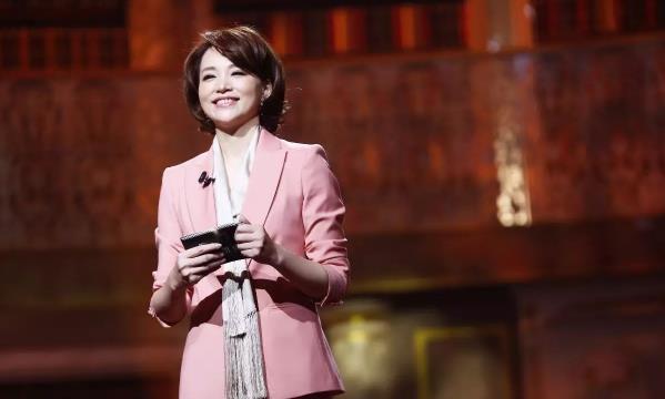 董卿的丈夫到底是哪位,董卿现在年龄多大 董卿的丈夫到底是哪位,董卿现在年龄多大