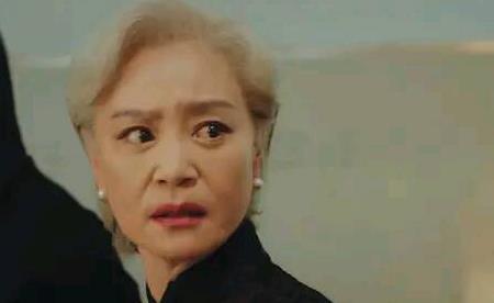 老九门霍三娘和霍仙姑是什么关系，老九门霍三娘喜欢谁