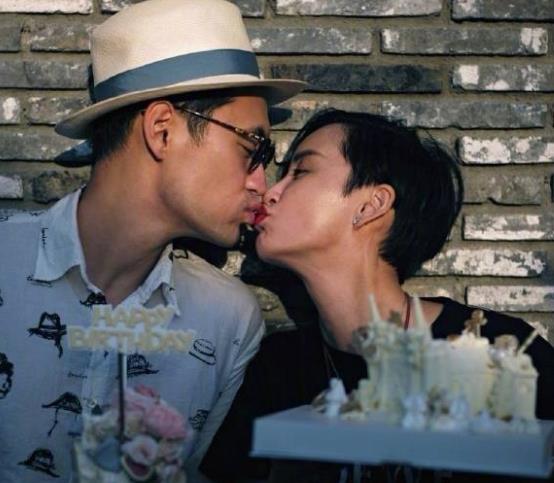 张歆艺庆祝结婚5年，张歆艺结婚的伴娘都有谁