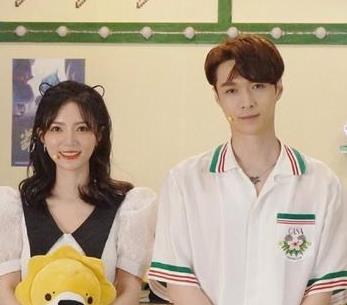 张艺兴问女主持人你能喝冰的吗,张艺兴吃草是哪一期 张艺兴问女主持人你能喝冰的吗,张艺兴吃草是哪一期