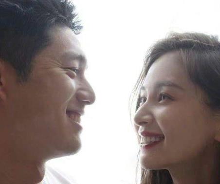 王子文晒与吴永恩对视照,吴永恩是演员吗 王子文晒与吴永恩对视照,吴永恩是演员吗