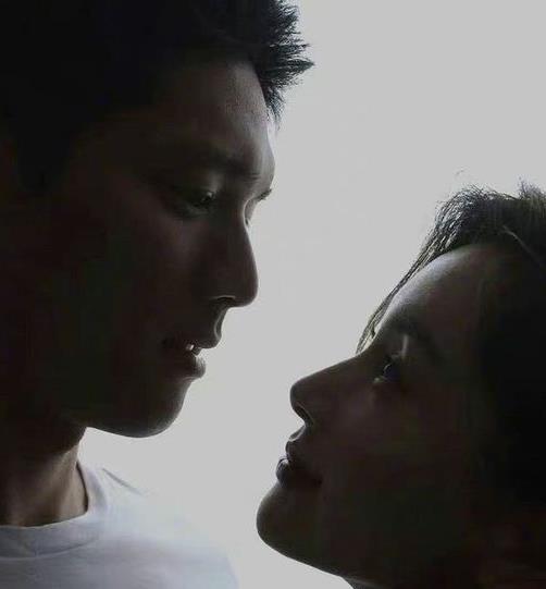 王子文晒与吴永恩对视照,吴永恩是演员吗 王子文晒与吴永恩对视照,吴永恩是演员吗