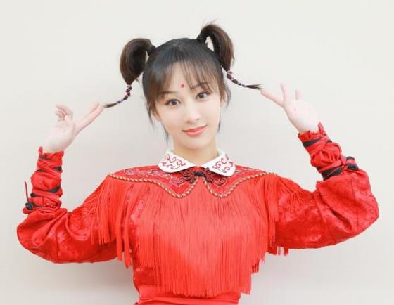 杨紫红孩儿造型路透，杨紫演的佟年上是什么电视剧