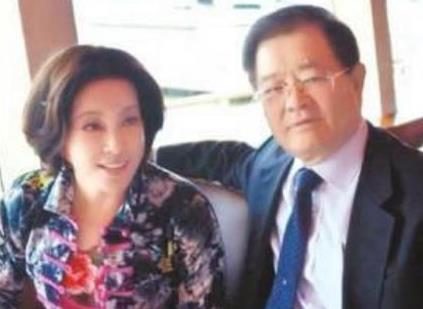 刘晓庆现任老公是谁,刘晓庆演的小凤仙电视剧叫什么名字 刘晓庆现任老公是谁,刘晓庆演的小凤仙电视剧叫什么名字