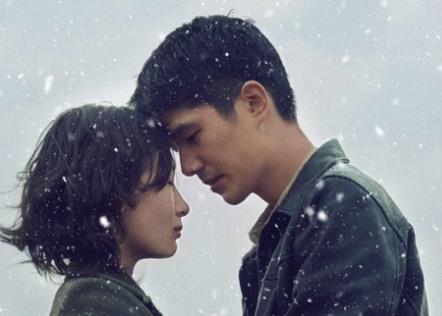 周冬雨搭档刘昊然一起演戏，周冬雨和易烊千玺演的电影叫什么名字