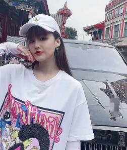 赵本山女儿球球购百万豪车，赵本山女儿球球真实姓名