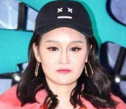 赵本山女儿球球购百万豪车，赵本山女儿球球真实姓名