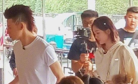 吴宣仪王琳凯参加的综艺节目，吴宣仪模仿狐狸是什么节目