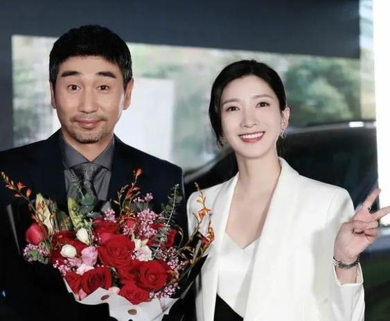 江疏影沙宝亮杀青合照,江疏影演的卖珠宝的电视剧叫什么名字 江疏影沙宝亮杀青合照,江疏影演的卖珠宝的电视剧叫什么名字