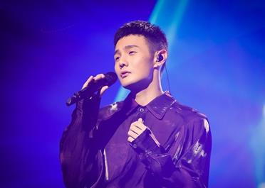 李荣浩女朋友是谁啊,李荣浩什么歌曲出名 李荣浩女朋友是谁啊,李荣浩什么歌曲出名