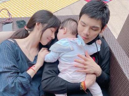 向佐晒出全家福,向佐演的雷震子是什么电影 向佐晒出全家福,向佐演的雷震子是什么电影