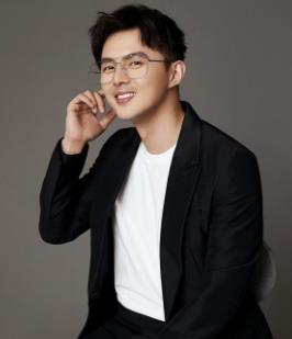 叶祖新老婆名字,叶祖新演的太监是哪部电视剧 叶祖新老婆名字,叶祖新演的太监是哪部电视剧