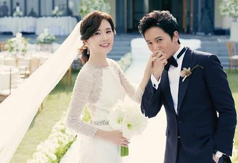 池城李宝英爱情历程,池城扮女装李宝英哭了 池城李宝英爱情历程,池城扮女装李宝英哭了