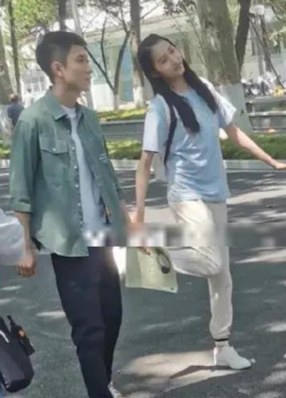 关晓彤张一山曾少年路透，关晓彤演的空姐电影叫什么名字