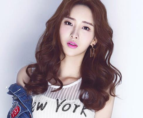 胡丹丹老公是谁，胡丹丹出生年月日