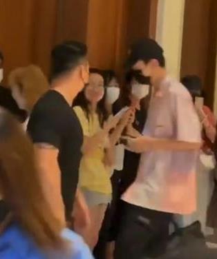 龚俊保镖把路人错认成龚俊，龚俊演的妖儿是什么电视剧