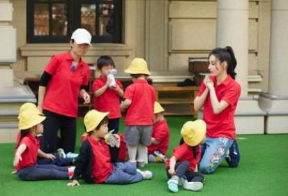 张柏芝不当明星会当幼儿园老师,张柏芝演的万嘉玲是什么电视剧 张柏芝不当明星会当幼儿园老师,张柏芝演的万嘉玲是什么电视剧