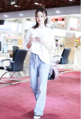 徐璐的工作人员觉得她太瘦了,徐璐是学跳舞的吗 徐璐的工作人员觉得她太瘦了,徐璐是学跳舞的吗