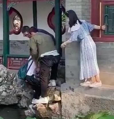 隐秘的角落里面的严良救落水男孩，隐蔽的角落严良扮演者是谁