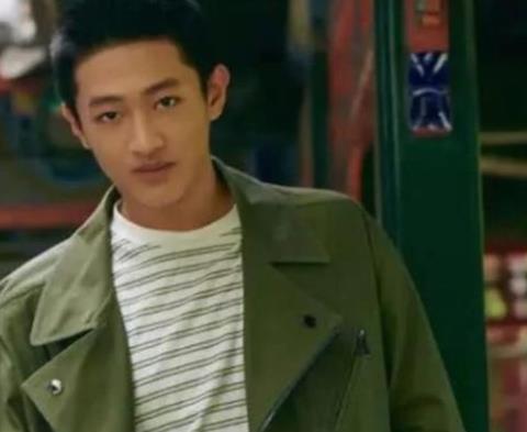 隐秘的角落里面的严良救落水男孩，隐蔽的角落严良扮演者是谁