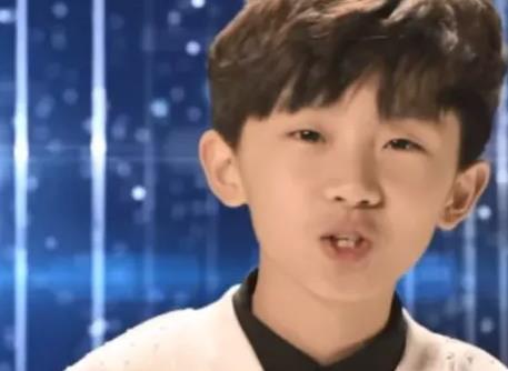 马嘉祺说我没有达到文化课分数线，马嘉祺应援色为什么是月白星紫