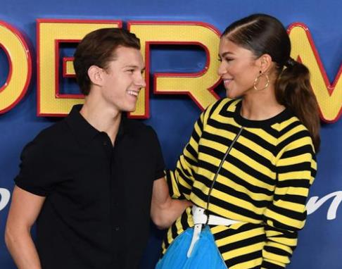 荷兰弟赞达亚恋情被曝光,荷兰弟第一部蜘蛛侠叫什么 荷兰弟赞达亚恋情被曝光,荷兰弟第一部蜘蛛侠叫什么