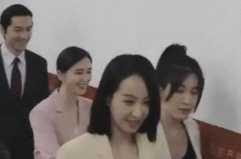 胡歌刘诗诗再次同框后相视一笑，刘诗诗演销售的电视剧叫什么