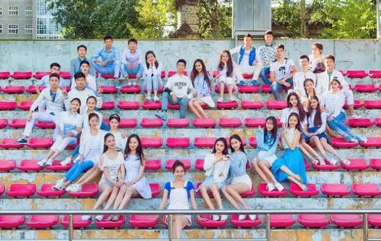 刘浩存高中时期毕业照被曝光，刘浩存到底是哪里人