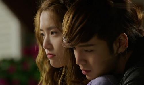 张伦硕整容前后进行对比照片,林允儿和张根硕演的电视剧 张伦硕整容前后进行对比照片,林允儿和张根硕演的电视剧