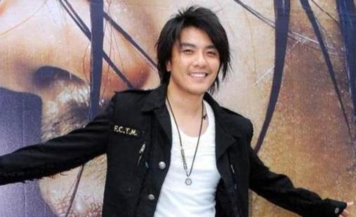 阿杜为什么隐退后去干什么,阿杜在车底是什么梗 阿杜为什么隐退后去干什么,阿杜在车底是什么梗