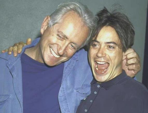 钢铁侠小罗伯特唐尼父亲去世，小罗伯特唐尼演的和动物说话的电影