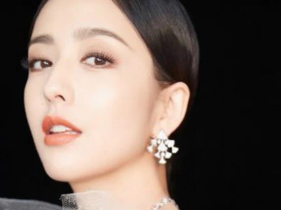 佟丽娅带5岁儿子看革命者去爱国，佟丽娅革命者演的角色