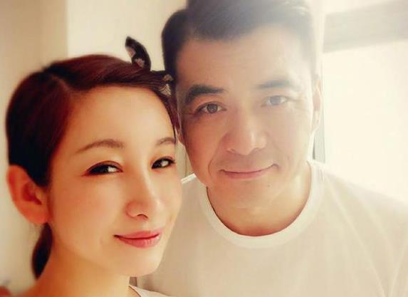 秦海璐的现任老公是谁,秦海璐的老公比她大几岁