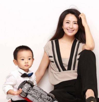 杨童舒的老公到底是谁呀,杨童舒多少岁了 杨童舒的老公到底是谁呀,杨童舒多少岁了