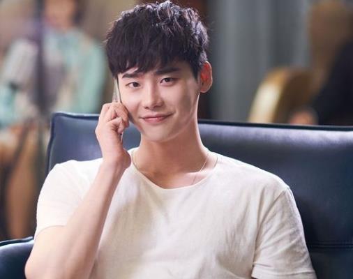 李钟硕为什么不谈恋爱不去结婚,李钟硕是单身吗