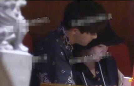 张雨绮李柄熹牵手逛街,张雨绮李柄熹差几岁 张雨绮李柄熹牵手逛街,张雨绮李柄熹差几岁